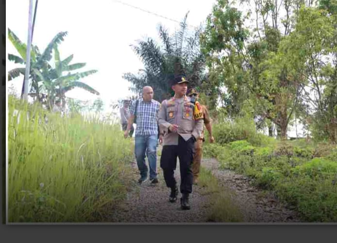 Polres Pakpak Bharat Dukung Ketahanan Pangan Program 100 Hari Presiden RI Polres Pakpak Bharat Dukung Ketahanan Pangan Program 100 Hari Presiden RI
