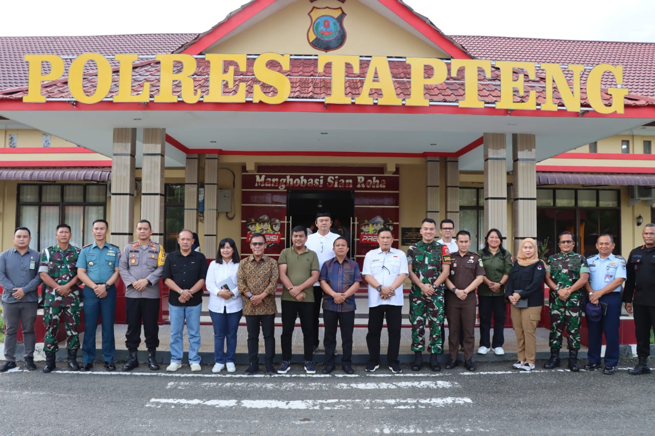 Rapat Koordinasi Pilkada Tapanuli Tengah: Sinergi Mewujudkan Pemilu Damai dan Bermartabat Rapat Koordinasi Pilkada Tapanuli Tengah: Sinergi Mewujudkan Pemilu Damai dan Bermartabat