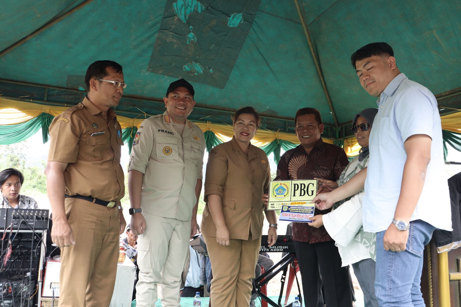 Bupati Pakpak Bharat Resmikan Pembangunan Perumahan Subsidi PT Dian Karya Sumberinda Permaswari Residence I Bupati Pakpak Bharat Resmikan Pembangunan Perumahan Subsidi PT Dian Karya Sumberinda Permaswari Residence I