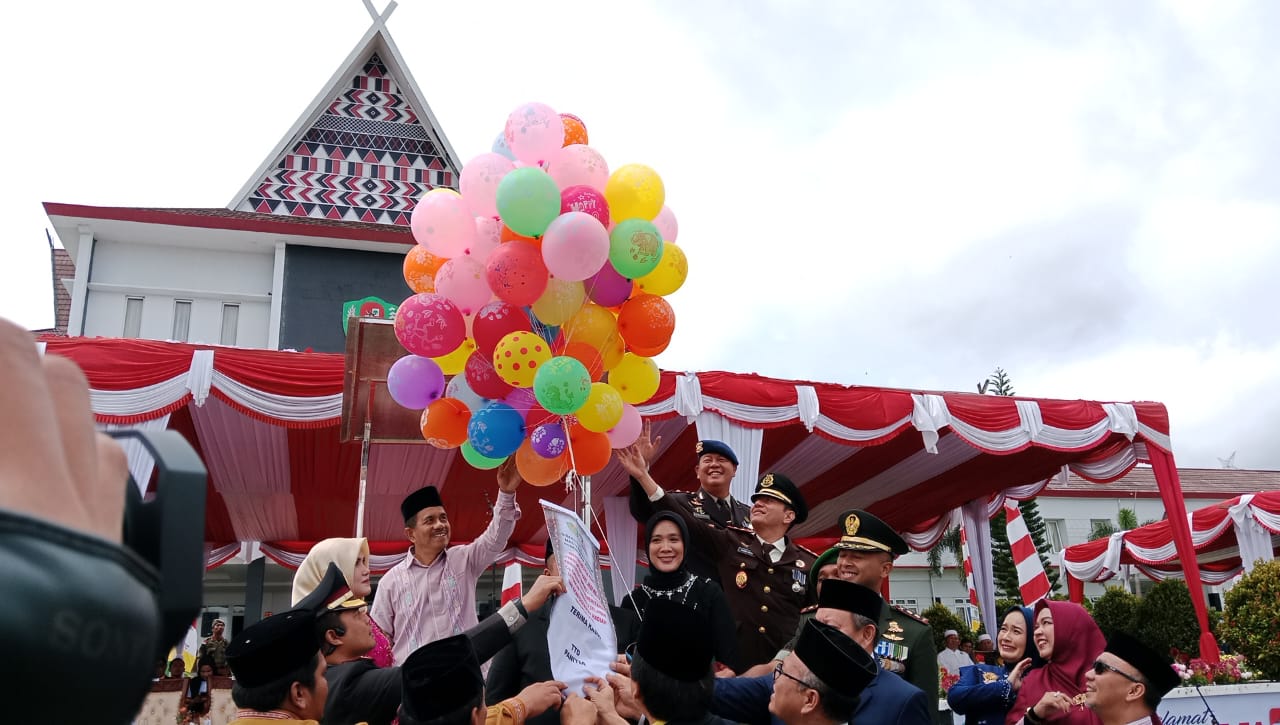 Personel Batalyon C Pelopor Brimob Polda Sumut Ikuti Upacara Hari Jadi ke-74 Kabupaten Tapanuli Selatan Personel Batalyon C Pelopor Brimob Polda Sumut Ikuti Upacara Hari Jadi ke-74 Kabupaten Tapanuli Selatan