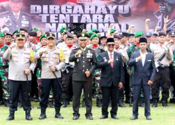 Plt Bupati Simalungun Hadiri Upacara Peringatan HUT TNI Ke-79 Tahun 2024