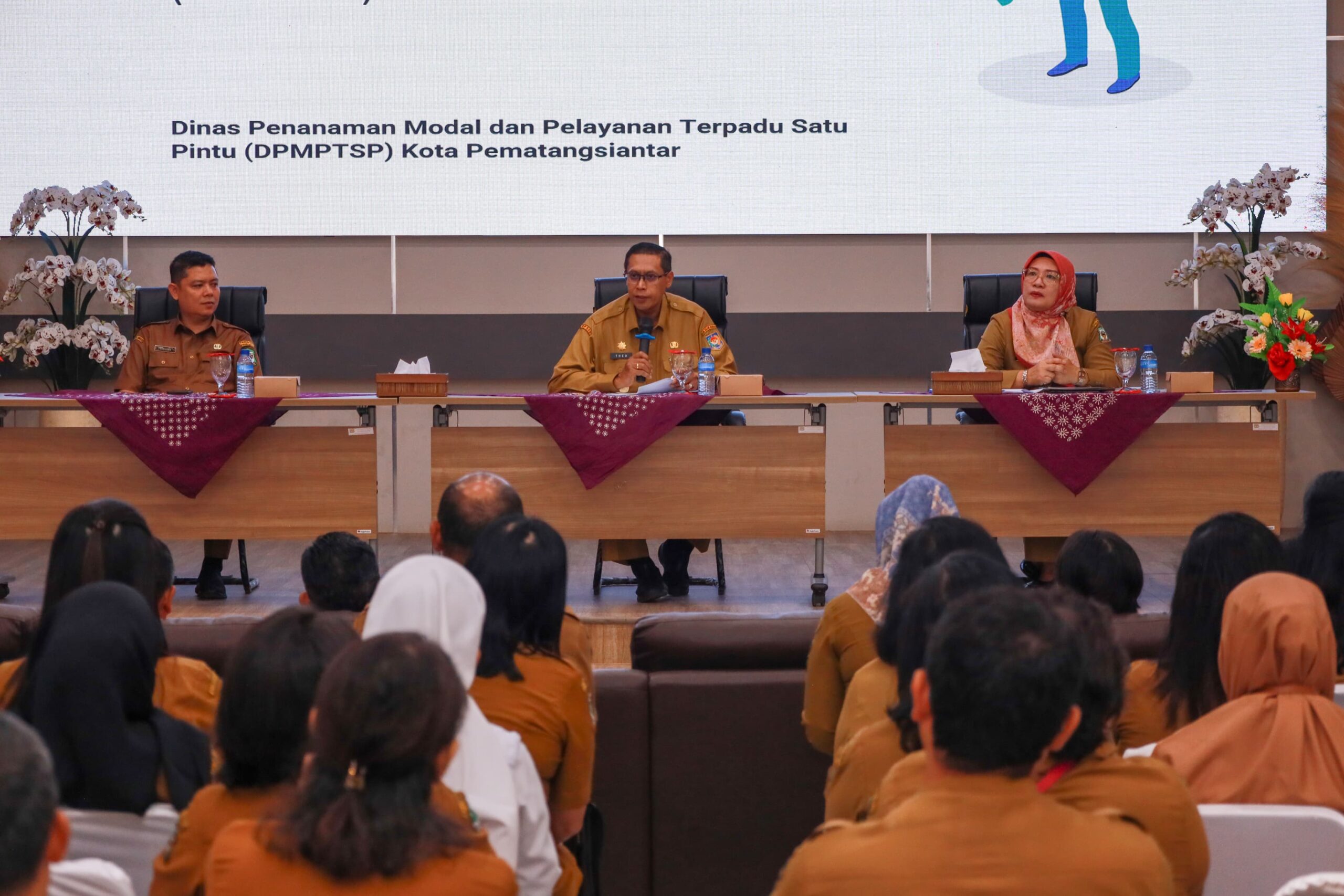 Pjs Wali Kota Pematangsiantar : Simponi  Inovasi Pemko Pematangsiantar Dalam Mendukung Tata Kelola Pemerintahan Yang Semakin Baik