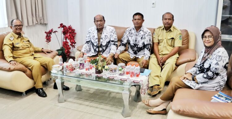 Jelang Peringatan HUT PGRI ke-79, Plt Bupati Simalungun Tekankan Pentingnya Peningkatan Mutu Pendidikan dan Netralitas ASN