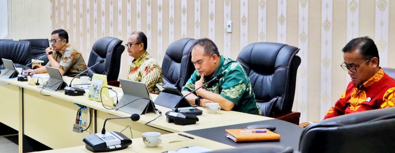 Plt Bupati Simalungun Hadiri Pertemuan Forkopimda Sumut Dengan Tim Desk Koordinasi Pilkada Serentak Dari Kemenko Polkam RI Secara Virtual