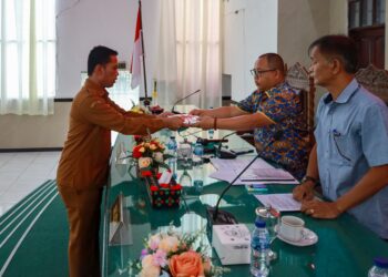 Wali Kota Diwakili Sekda menyampaikan Nota Pengantar Wali Kota terhadap Ranperda Kota Pematangsiantar tentang RPJPD Tahun 2025-2045