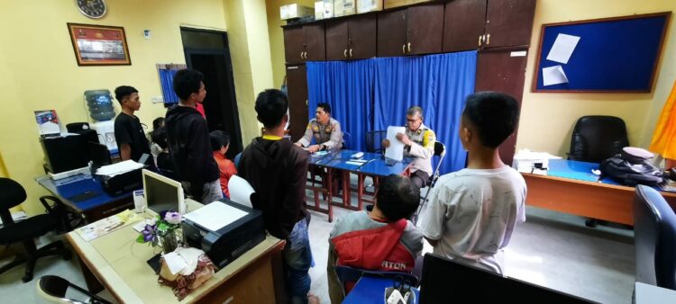 Digagalkan Saat Hendak Tawuran, Sat Binmas Polres Pematangsiantar Lakukan Pembinaan Lima Remaja