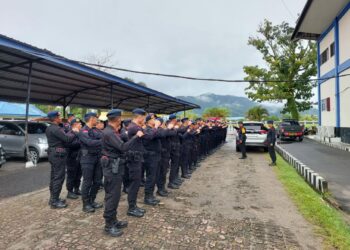 Brimob Polda Sumut Turut Mengamankan Sidang Pleno Terbuka Rekapitulasi Pilkada di Tapteng