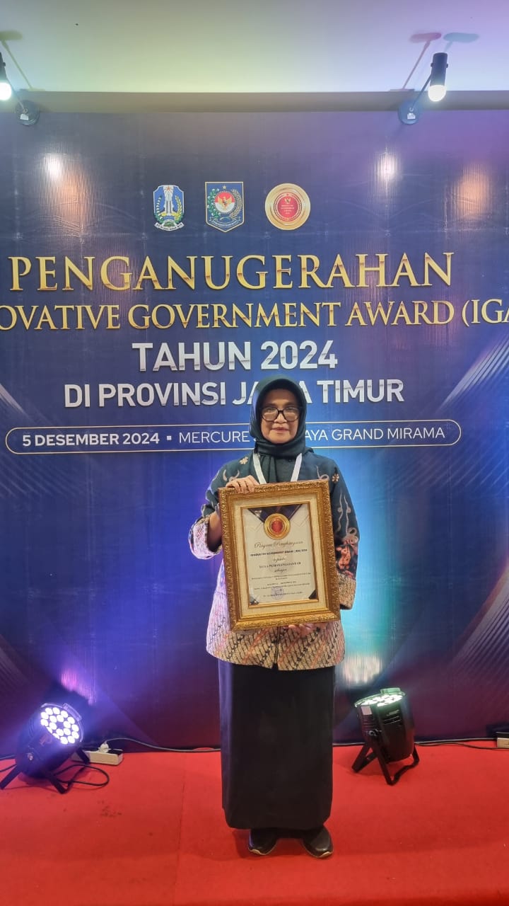 Wali Kota Pematangsianțar Menerima Penghargaan Ajang IGA 2024 untuk Daerah dengan Kenaikan Tertinggi Indeks Inovasi Daerah Tahun 2024 Wali Kota Pematangsianțar Menerima Penghargaan Ajang IGA 2024 untuk Daerah dengan Kenaikan Tertinggi Indeks Inovasi Daerah Tahun 2024