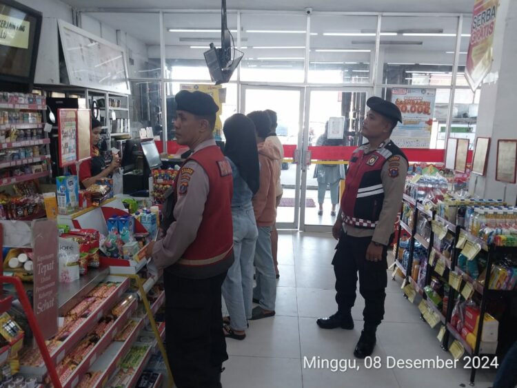 Sambangi Warga, Sat Samapta Polres Pematangsiantar Laksanakan Patroli Dialogis Sambangi Warga, Sat Samapta Polres Pematangsiantar Laksanakan Patroli Dialogis