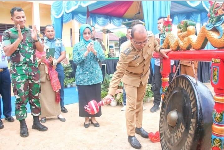 Pj Bupati Tapteng Launching Gerakan Serentak Uji Coba Makanan Bergizi Sehat Bagi Peserta Didik Pj Bupati Tapteng Launching Gerakan Serentak Uji Coba Makanan Bergizi Sehat Bagi Peserta Didik