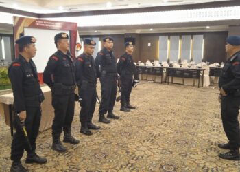 Tim Jibom dan KBR Brimob Polda Sumut Pastikan Keamanan Sidang Pleno Rekapitulasi Suara Tingkat Provinsi