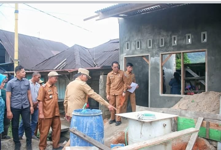 Program "TAPTENG MEMBARA" Pj Bupati Tinjau Rumah Tidak Layak Huni Setelah Dibangun
