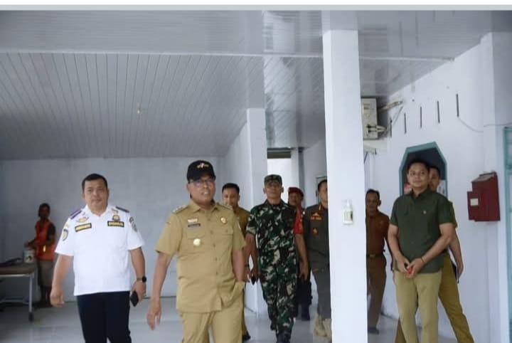 Pj Bupati Tapteng Tinjau Beberapa Proyek Rehab Puskesmas