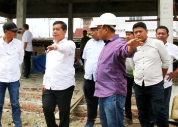 Bupati Simalungun Radiapoh Hasiholan Sinaga Tinjau Pembangunan Gedung Seni Budaya di Pamatang Raya