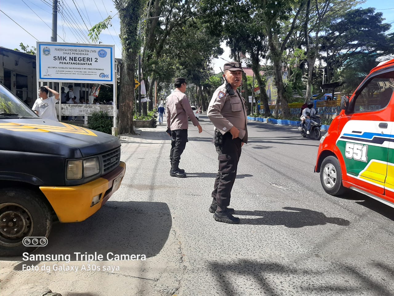 Antisipasi Tawuran Pelajar, Polsek Siantar Timur Lakukan Pengamanan Sepulang Sekolah Antisipasi Tawuran Pelajar, Polsek Siantar Timur Lakukan Pengamanan Sepulang Sekolah