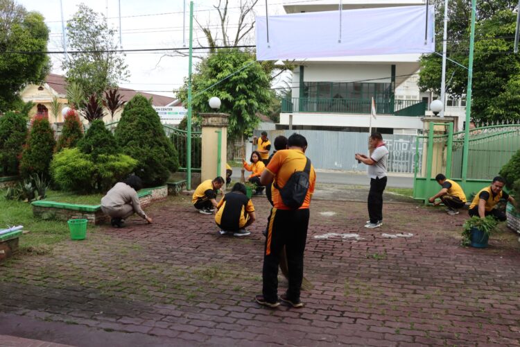 Sambut Perayaan Natal 2024, Polres Pematangsiantar Laksanakan Baksos Di Gereja GKPI