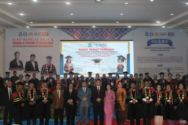 UHKBPNP Luluskan 320 Wisudawan, Rektor: Wisuda Bukan Akhir dari Belajar