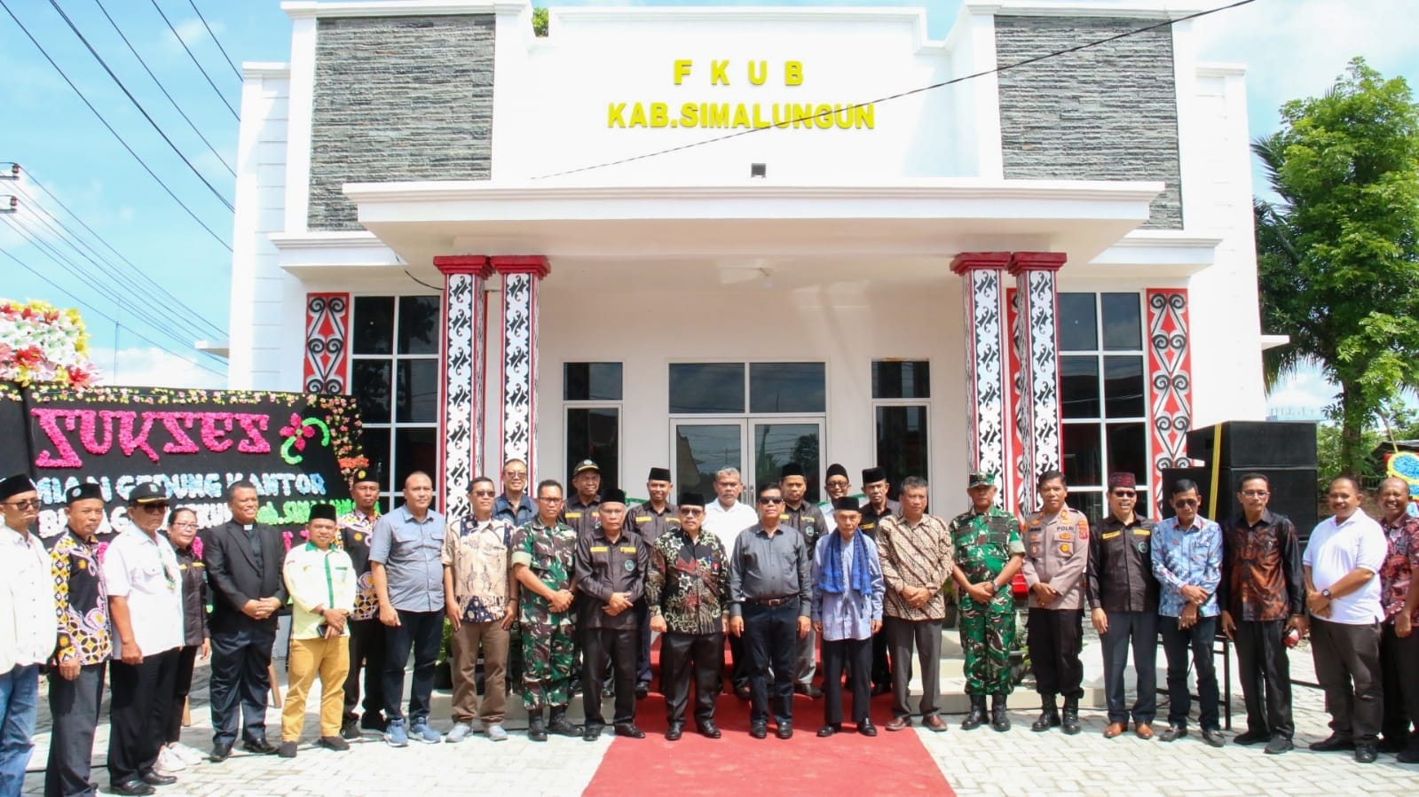 Bupati Simalungun Radiapoh Hasiholan Sinaga Resmikan Kantor FKUB, Satu-satunya Di Sumut
