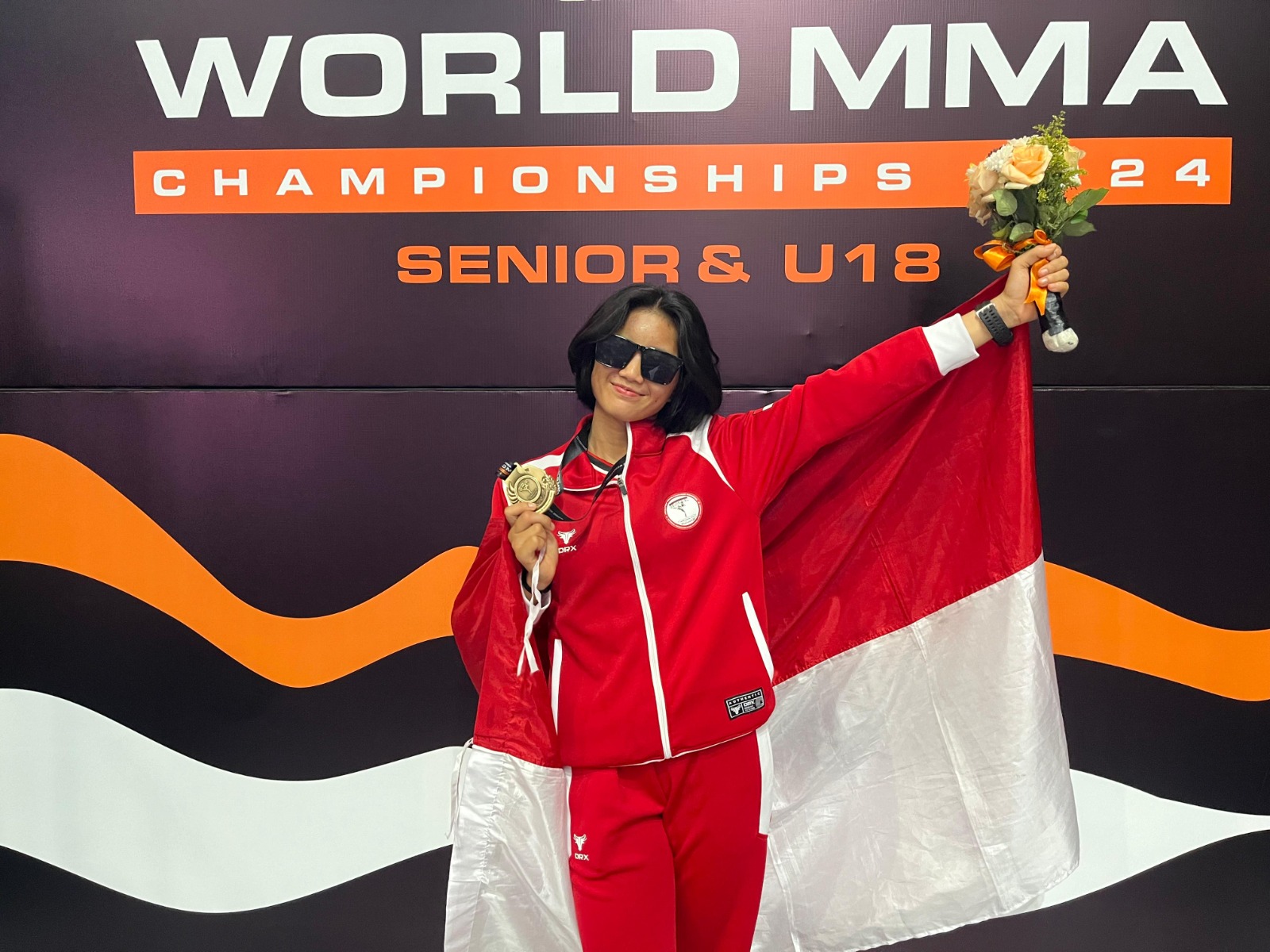 Polwan Polda Sumut Torehkan Prestasi di World MMA Championship 2024 Dengan Meraih Medali Perunggu Polwan Polda Sumut Torehkan Prestasi di World MMA Championship 2024 Dengan Meraih Medali Perunggu