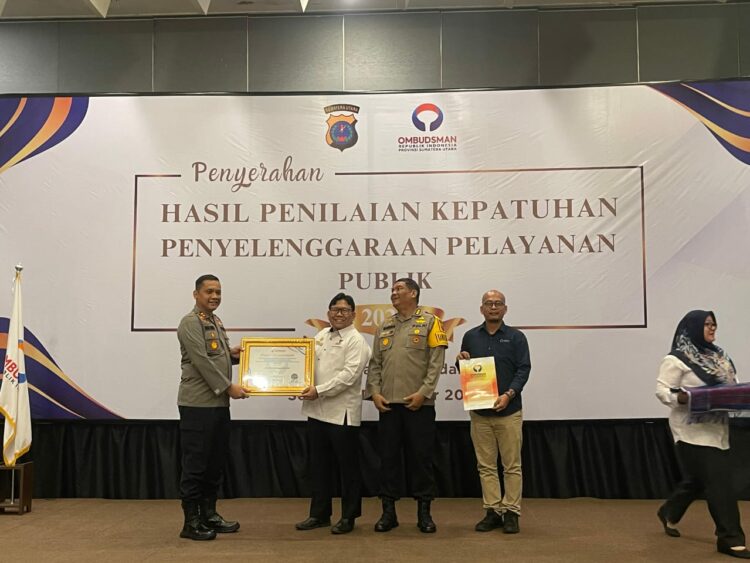 Polres Tapteng Terima Penghargaan dari Ombudsman RI