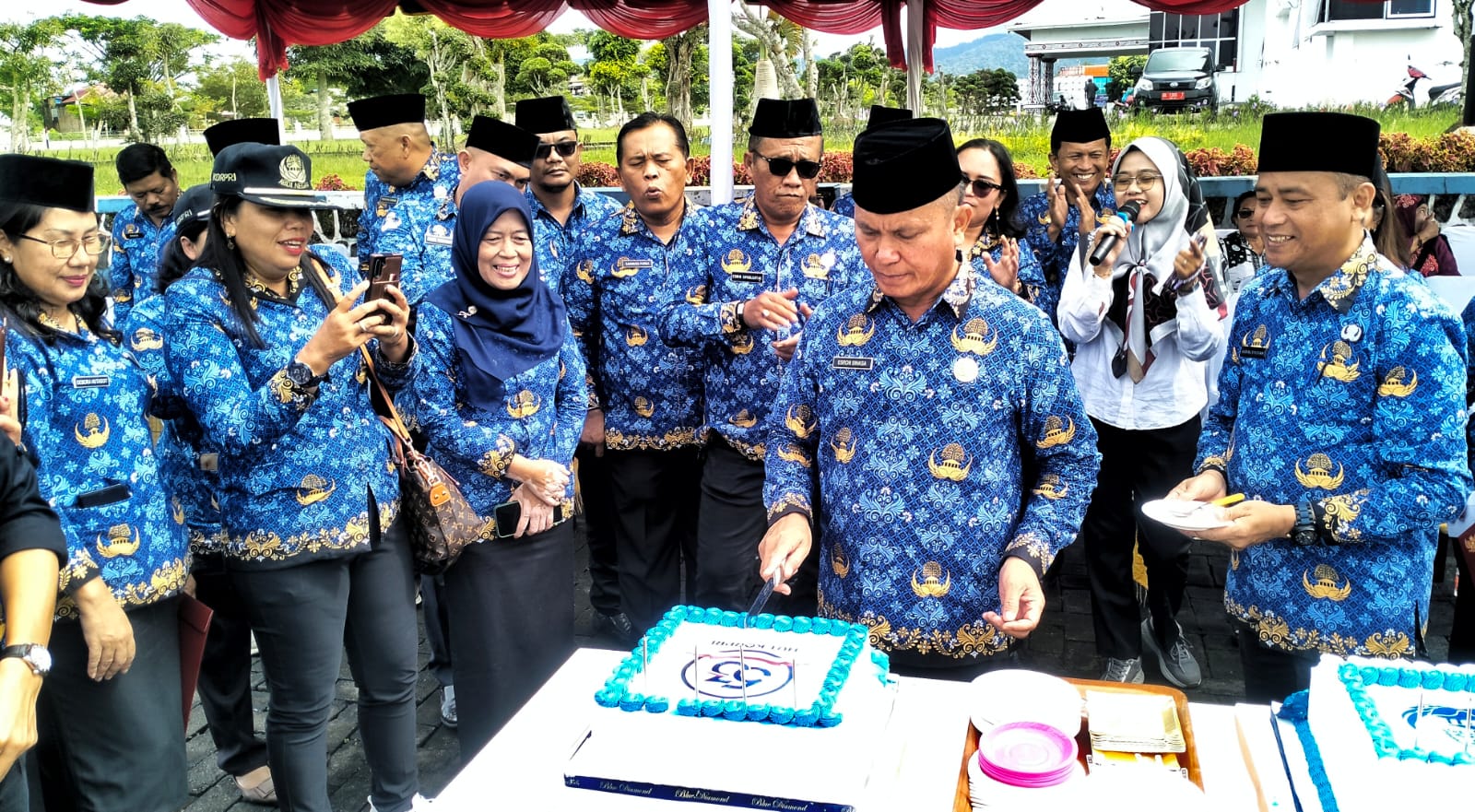 Upacara Hari Kesadaran Nasional Dan HUT Korpri Ke 53 di Kabupaten Simalungun, 107 PNS Terima Penghargaan Upacara Hari Kesadaran Nasional Dan HUT Korpri Ke 53 di Kabupaten Simalungun, 107 PNS Terima Penghargaan