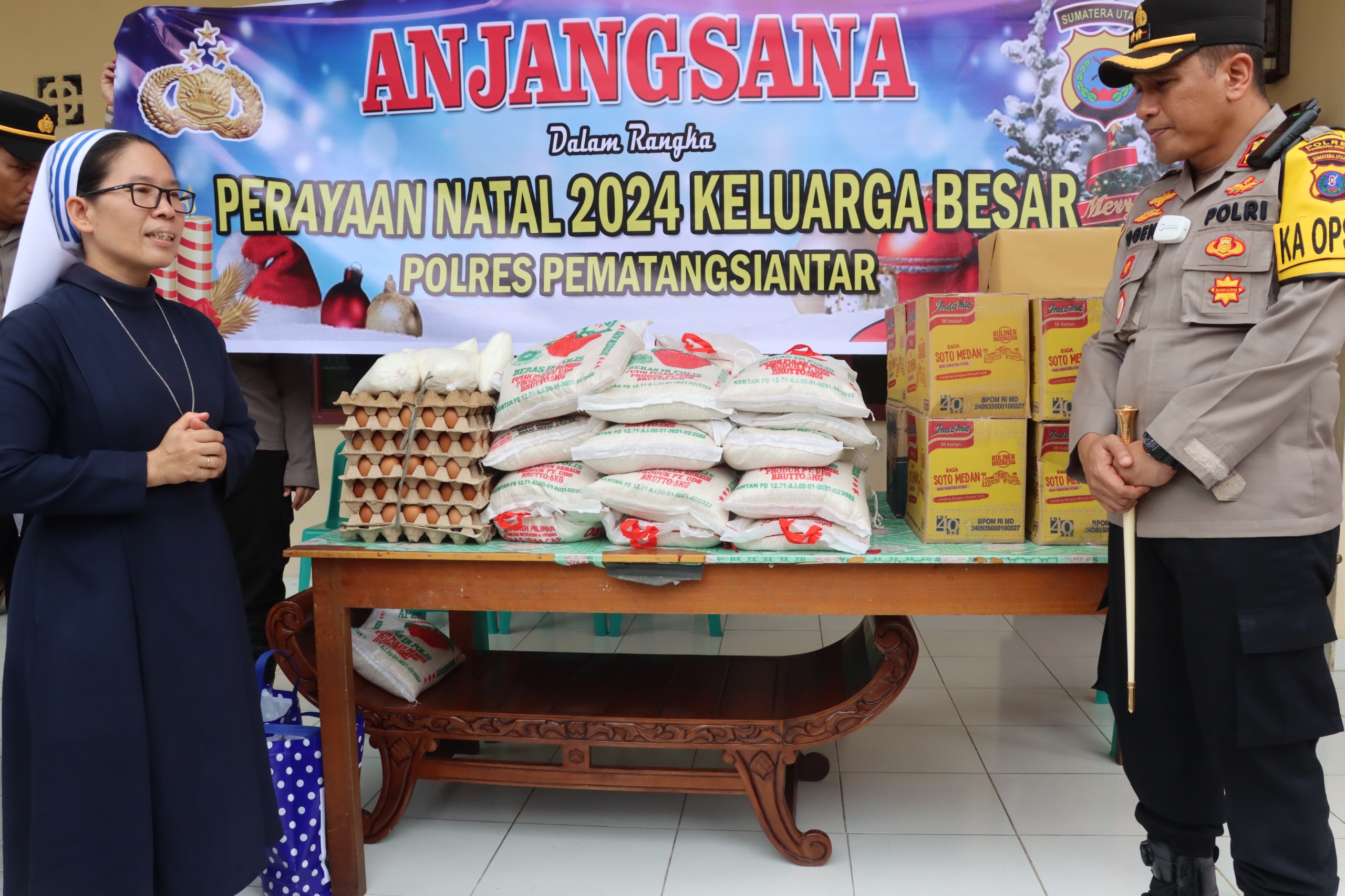 Sambut Perayaan Natal, Kapolres Pematangsiantar Anjangsana ke Panti Asuhan Sambut Perayaan Natal, Kapolres Pematangsiantar Anjangsana ke Panti Asuhan