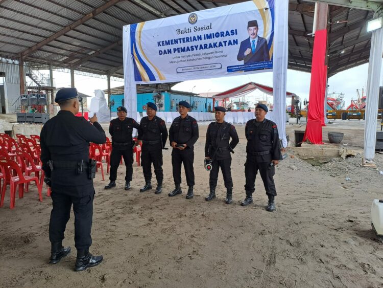 Unit JIBOM dan KBR Detasemen Gegana Brimob Polda Sumut Sterilisasi Lokasi Kunjungan Menteri Imigrasi dan Pemasyarakatan