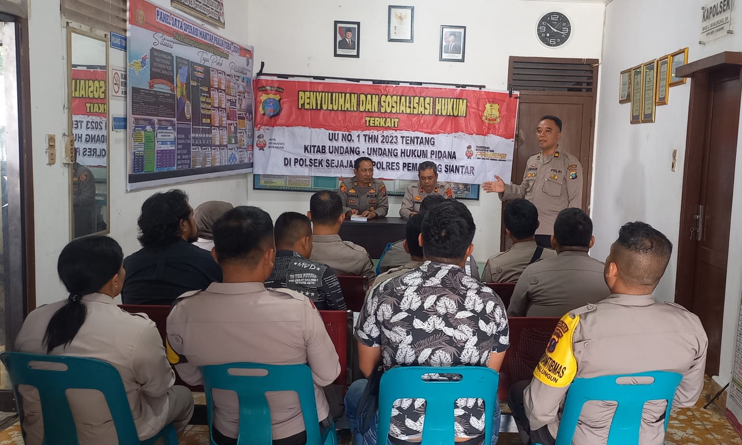 Sikum Polres Pematangsiantar Bekali Polsek Jajaran dengan Kitab Undang Undang Hukum Pidana Sikum Polres Pematangsiantar Bekali Polsek Jajaran dengan Kitab Undang Undang Hukum Pidana