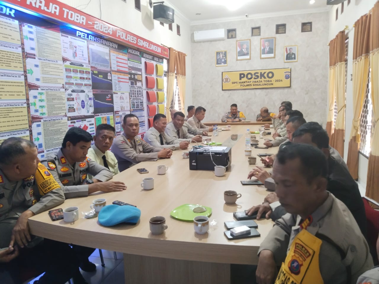Kapolres Simalungun Ikuti Rakor Lintas Sektoral Operasi Lilin Toba 2024 Secara Virtual Kapolres Simalungun Ikuti Rakor Lintas Sektoral Operasi Lilin Toba 2024 Secara Virtual