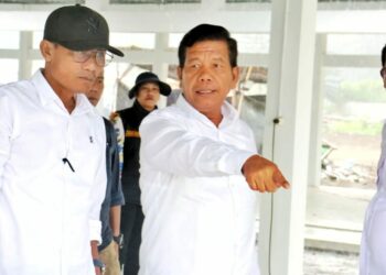 Bupati Simalungun Radiapoh Sinaga Tinjau Pembangunan Pasar Tigarunggu di Kecamatan Purba
