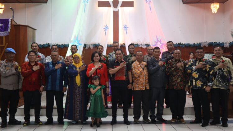 Perayaan Natal Keluarga Besar Polres Pematangsiantar Dirayakan Dengan Penuh Sukacita Perayaan Natal Keluarga Besar Polres Pematangsiantar Dirayakan Dengan Penuh Sukacita