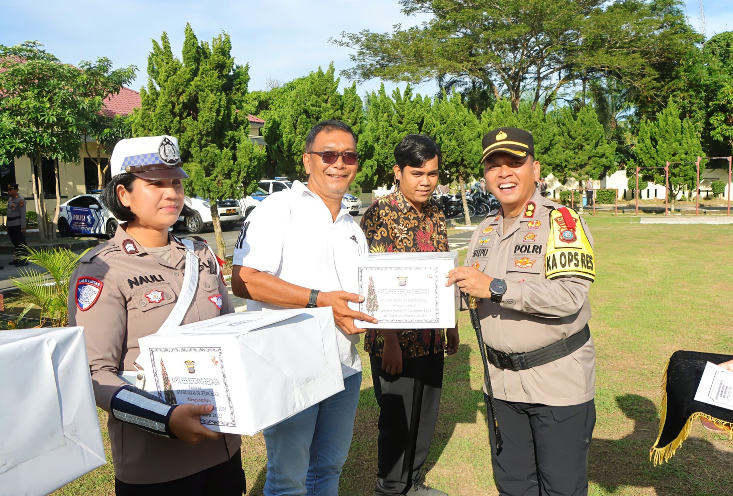 Jumat Berkah, Kapolres Sergai Berikan Bingkisan Natal kepada Wartawan sebagai Apresiasi atas Sinergi Positif