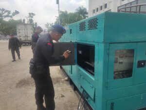 Tim Jibom dan KBR Brimob Polda Sumut Sterilisasi Lokasi Perayaan Natal Oikumene 2024, Pastikan Keamanan 10.000 Jemaat
