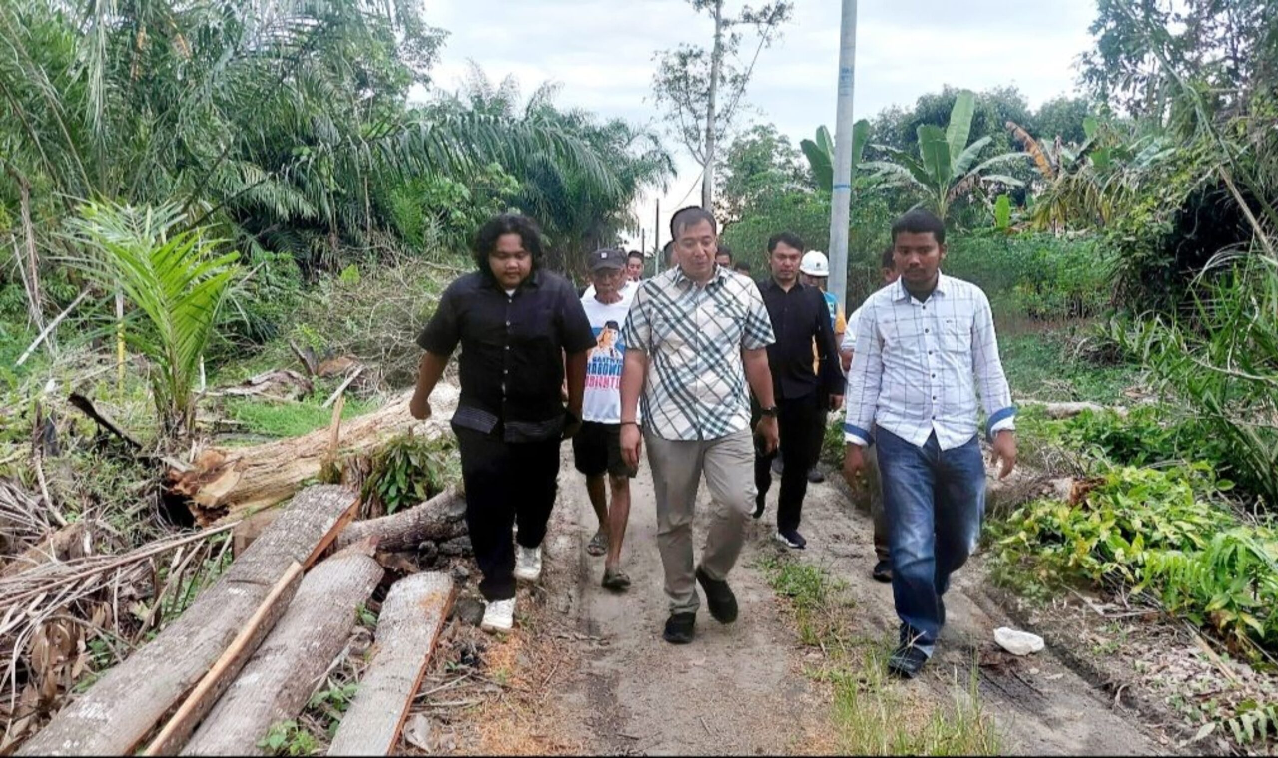 Listrik Terangi Warga Desa Sei Parit, Ade Jona Apresiasi Peran Media