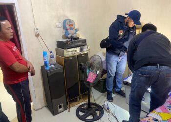 Polsek Bosar Maligas Gerebek Rumah Diduga Bandar Narkoba "KUDIL", Nihil Barang Bukti