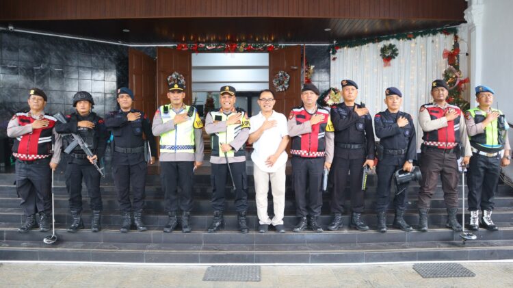 Kapolres Pematangsiantar Pimpin Sterilisasi Gereja Prioritas Jelang Ibadah Malam Perayaan Natal 2024