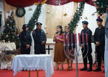 Kehadiran Brimob Polda Sumut Menambah Suka Cita Perayaan Natal di Kota Medan 