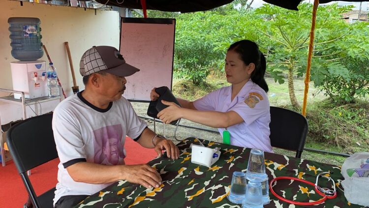 Pelayanan Ke Masyarakat, Kompi 2 Batalyon B Brimob Buka Tenda Posko Operasi Lilin Toba di Tugu Dayok Mirah