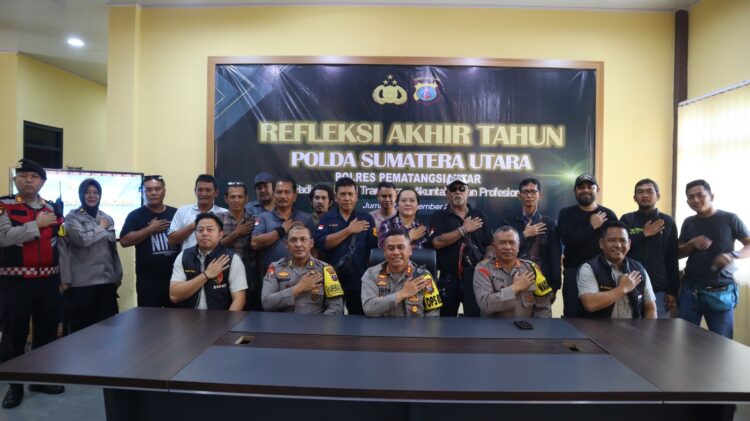 Hadirkan Polisi Transparan, Akuntabel dan Profesional, Kapolres Pematangsiantar Pimpin Refleksi Akhir Tahun 2024 Hadirkan Polisi Transparan, Akuntabel dan Profesional, Kapolres Pematangsiantar Pimpin Refleksi Akhir Tahun 2024