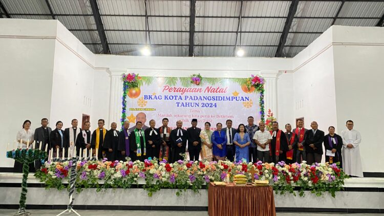 Personil Batalyon C Pelopor Sat Brimob Polda Sumut Hadiri Perayaan Natal BKAG Kota Padangsidimpuan Tahun 2024 di Sopo Godang GKPA