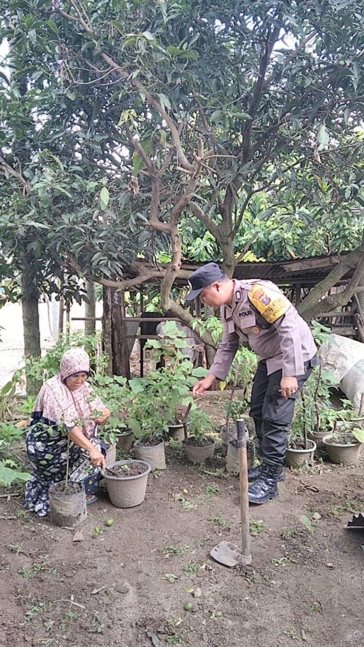Bhabinkamtibmas Polsek Siantar Marihat Sambangi Warga Binaan, Dukung Ketahanan Pangan