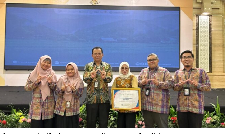 Pemkab Way Kanan Terima Penghargaan EPSS Predikat Baik Tahun 2024