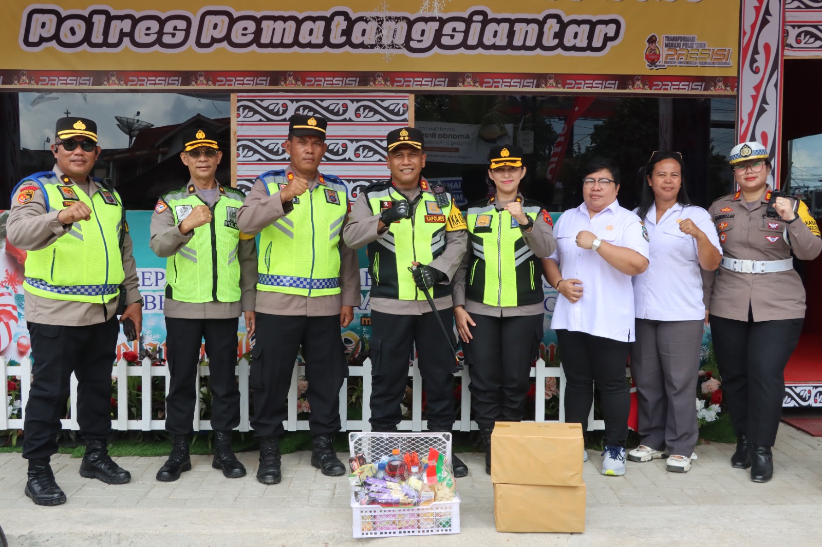 Kapolres Pematangsiantar Peninjauan Berikan Semangat di Pos Pam dan Yan Nataru 2025 Kapolres Pematangsiantar Peninjauan Berikan Semangat di Pos Pam dan Yan Nataru 2025