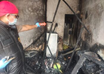 Dua Rumah Di Siantar Terbakar, Polseķ Siantar Marihat Cek TKP