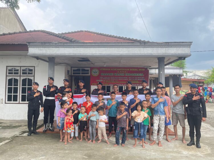 Batalyon A Brimob Polda Sumut Berbagi Kasih di Panti Asuhan Hasami Kasih