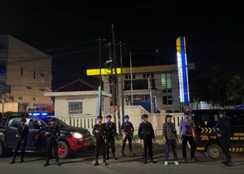 Satuan Brimob Polda Sumut dan Polsek Medan Tembung Amankan Sejumlah Kawasan Strategis di Medan Sunggal