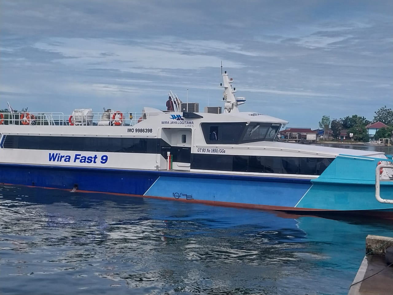 Wira Fast 9 Kapal Penumpang Cepat Sibolga - Gunung Sitoli Telah Beroperasi