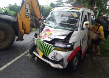 CV Perdagangan Trans Kontra Colt Diesel di Simalungun, 6 Orang Dilarikan ke Rumah Sakit 
