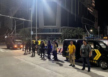 Patroli Gabungan Brimob Sumut dan Polsek Sunggal Jaga Kamtibmas, Edukasi Remaja di Jam Rawan