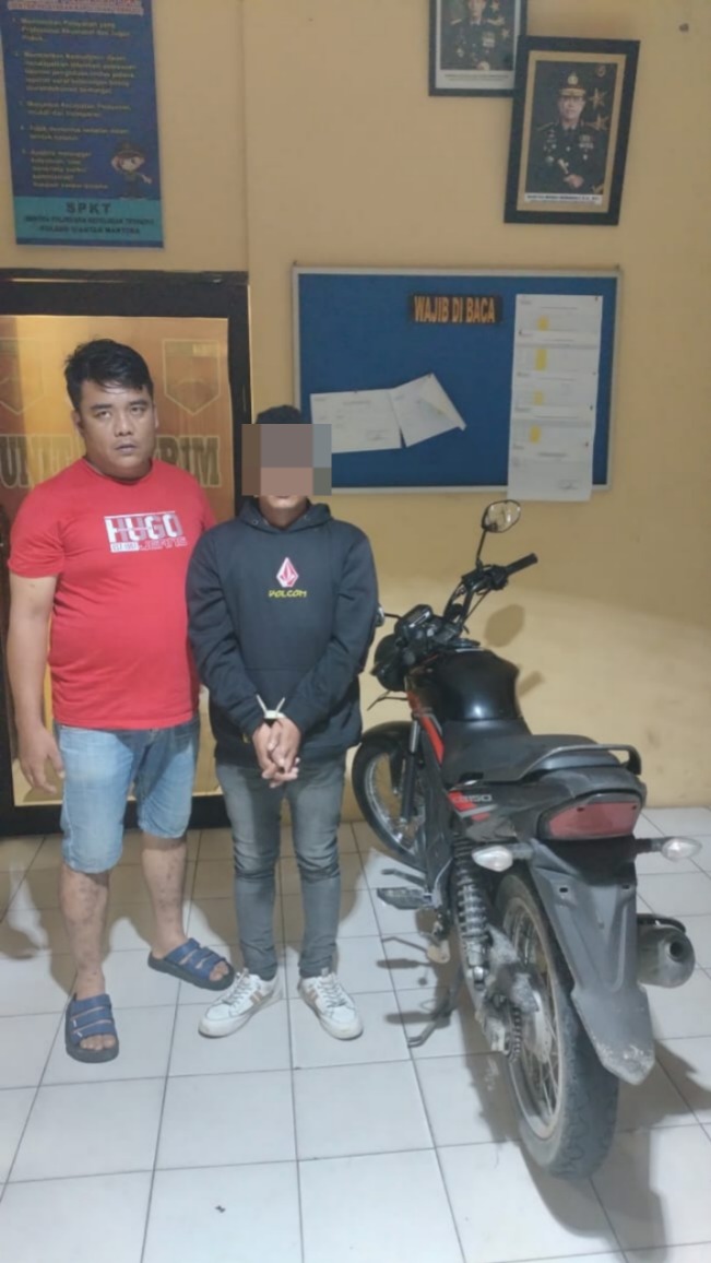 Polsek Siantar Martoba Berhasil Tangkap Pelaku Penggelapan Sepeda Motor dari Samosir Polsek Siantar Martoba Berhasil Tangkap Pelaku Penggelapan Sepeda Motor dari Samosir